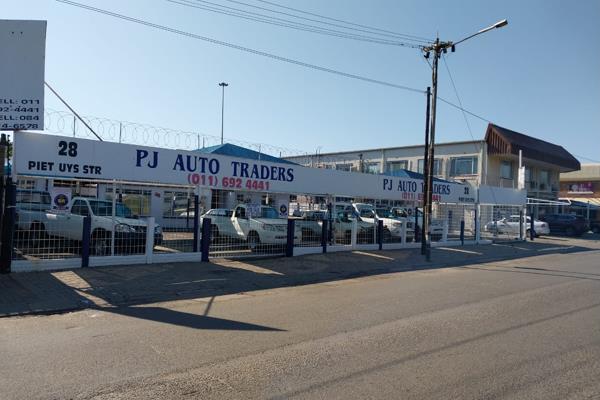 This prime car stand in Randfontein is a highly sought-after location, offering the perfect setting for your automotive business. With ...