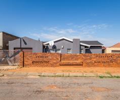 House for sale in Dobsonville Ext 2