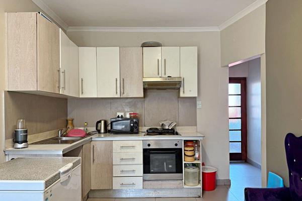 **Exclusive Mandate**
This well-located 49m2 apartment in Avondale, Parow, offers comfort and convenience, making it perfect for a ...