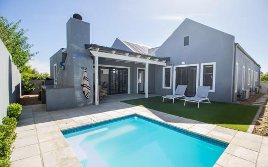 3 Bedroom House for sale in Kelderhof Country Village