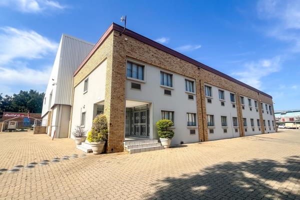 This meticulous building offers a large open plan warehouse of 1725 m2, with high ...