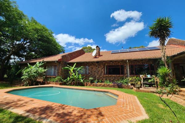 Escape the hustle and bustle of the city with this serene 4.3-hectare smallholding, perfectly situated just off Garsfontein Road in ...