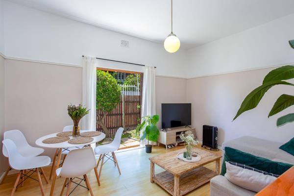 Exclusive Mandate 

•	Situate in a small complex of 8 units is this two-bedroom apartment with a wraparound exclusive use Garden ...