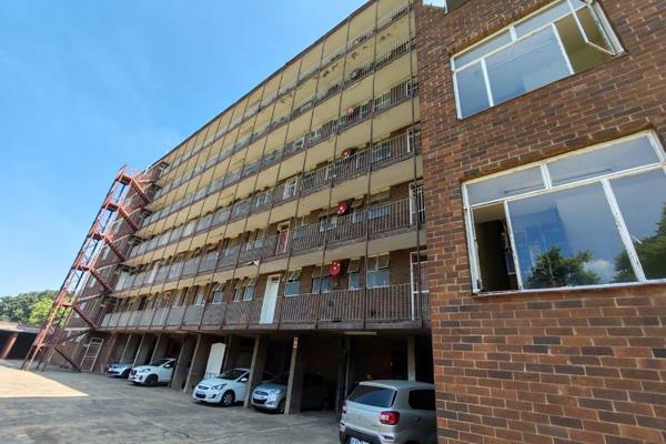 Fairly Well Maintained  Apartment  for sale 

Welcome to the possibility

If you are investing or living there it&#39;s an ...