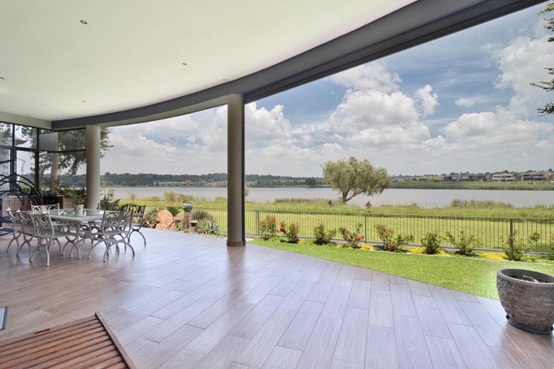 4 Bedroom House for sale in Ebotse Golf Estate - P24-115485534