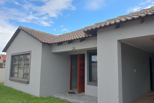 3 Bedroom House for sale in Daveyton