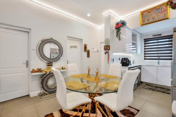 Discover modern living at its finest in this beautifully designed 2nd floor apartment, ideal for a lock-up-and-go lifestyle.
The ...