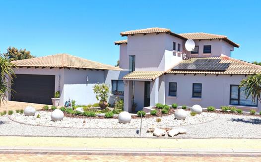 3 Bedroom House for sale in Langebaan Country Estate