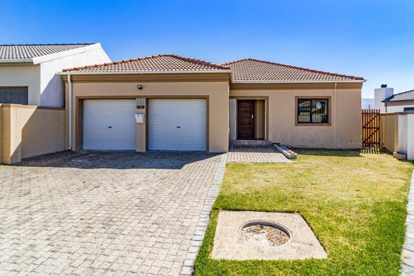 Exclusive Sole Mandate
The location of this Family home is within a cul-de-sac on the more quiet side of the golf estate with no ...