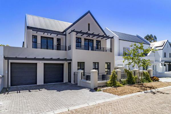 Located in the esteemed Aan de Weber Estate, this modern and expansive family home seamlessly combines comfort, style, and convenience ...