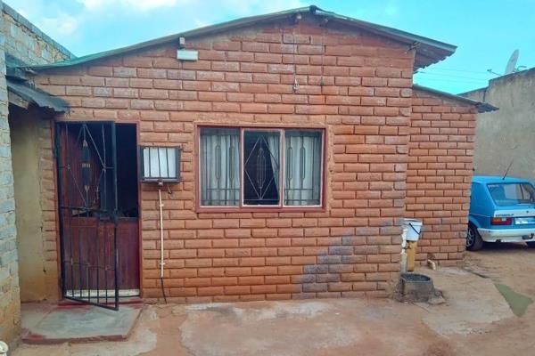 Property Features: 2-Bedrooms, 1-bathroom with a toilet, open-plan dining area and kitchen. Additionally the property features ...