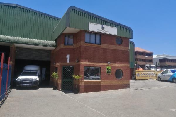 Industrial warehouse and compact offices with main road exposure. Located in the sought ...