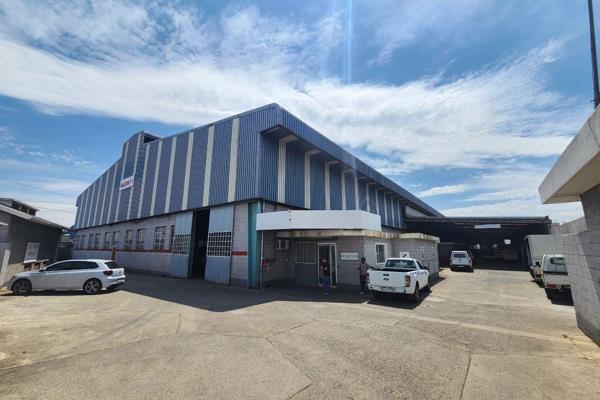 Situated in Isando&#39;s bustling industrial hub, this standalone warehouse offers ...