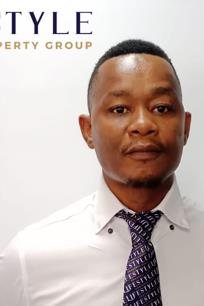 Agent profile for Richard Makola