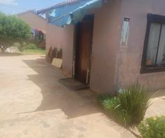 House for sale in Savanna City