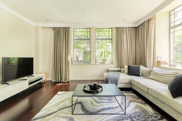 Discover an Exceptional Corner 1-Bedroom Apartment at Mandela Rhodes Place!

Seize this ...