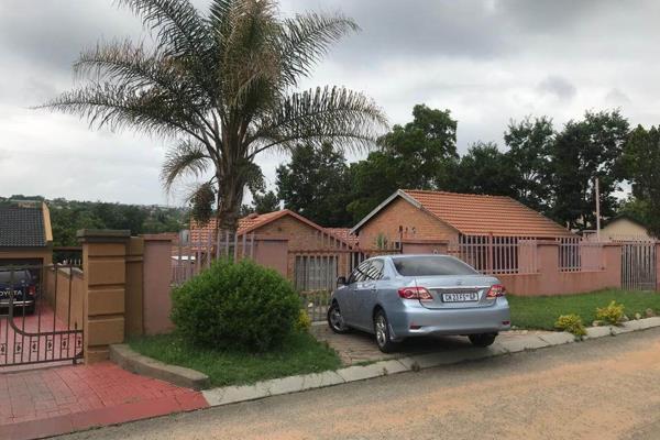 Country View Midrand is close to malls, Vodaworld and Carlswald virgin active gyms and ...