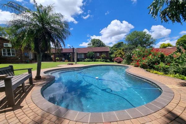 This gorgeous home is a rare gem which you don&#39;t find every day. It is situated in the heart of White River-Mpumalanga, set on a ...