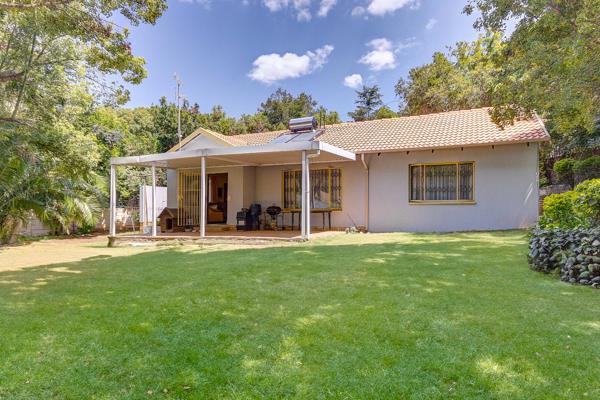 Owner asking R 1 899 000
Only considering offers above R 1 449 000


heart of the home ...