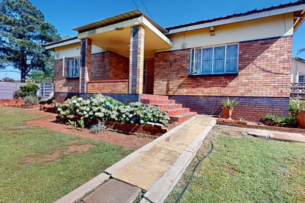 Harcourts Live Luxury Non-Distressed Auction – Bid Starting from R850,000!

Welcome to this charming 3-bedroom, 1-bathroom home located ...