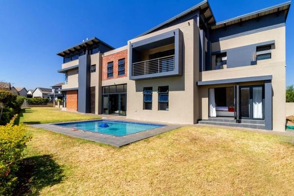 Welcome to Copperleaf Country Estate
Rent excludes: Water and Electricity
PLEASE NOTE THAT A DAMAGE DEPOSIT OF R79 000-00 IS ...