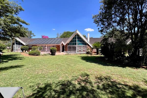 A magnificent 8.7ha piece of property on Tulip Road has just come onto the market near Copperleaf Golf And Leisure Estate!
This ...