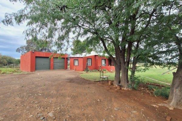 This 4.28 ha is very well located, and ideal for your farming activities.
The house consits of 3 bedrooms, all with built-in ...