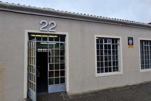 Office to rent within a secure park, just off Voortrekker Road in Parow East. The ground ...