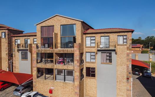 3 Bedroom Townhouse for sale in Mulbarton