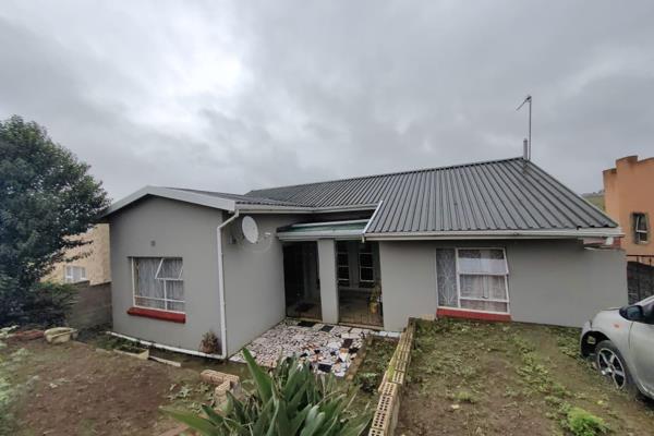 Luthando Gxashe Properties is proud to present to you this 3-bedroom family home in Phakamisa. This property is located at the heart of ...