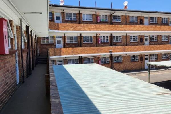 Price: R 499,000  
Location: Lambton, Germiston  
Contact: Agent for street address  

Overview:  
Welcome to this spacious 1-bedroom ...