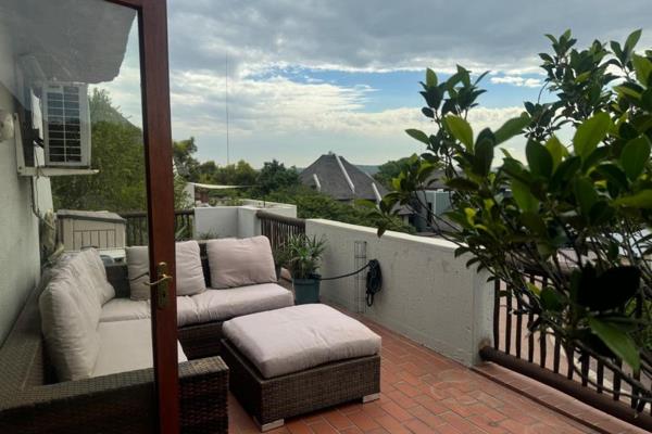 Best location in Lonehill-Walk or Jog to Park and Shops
2 beds 2 baths. 2 car bays. 2 ...