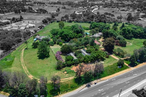 Discover the potential of this Prime 4.5-hectare elevated stand nestled in the heart of Midrand (Blue Hills &amp; Summerset). This ...