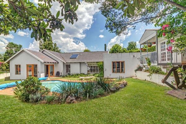 This home has everything for the growing family. An expansive, established garden, stunning Wendy house, sparkling pool and sizeable ...