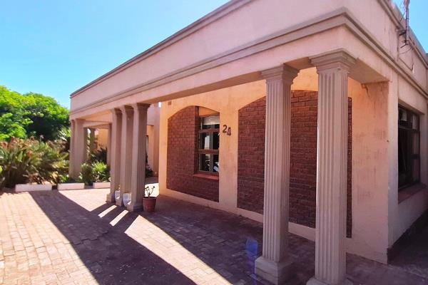 Spacious family home available for rent in Vredenburg, offering comfort, convenience, and plenty of room to enjoy.

This spacious ...