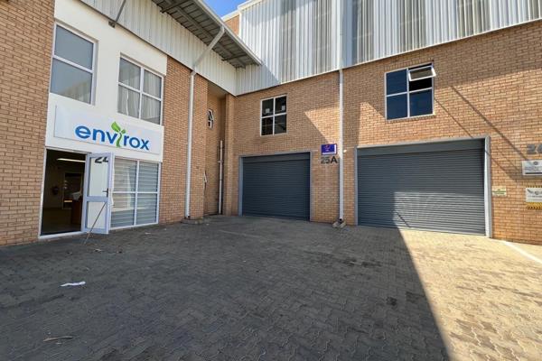 This industrial warehouse, spanning 464sqm, is available for immediate rental at an ...