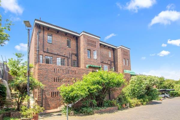 Viewings by appointment-contact agent to book!
Situated in a quite area of Melville this beautiful renovated 3 storey north-facing ...