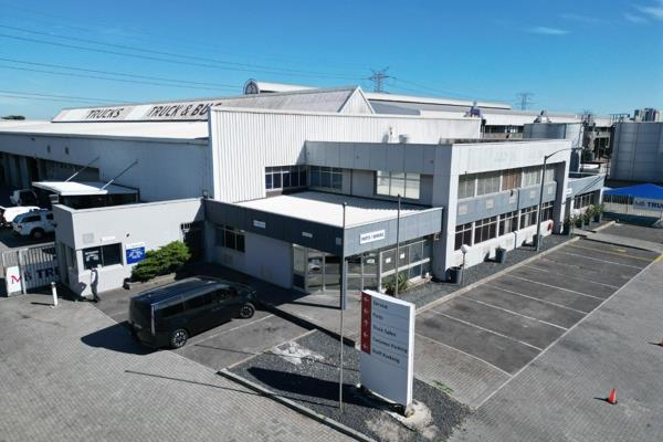 3,258m&#178; Warehouse in a very sought after position in Western Province Park Epping. ...