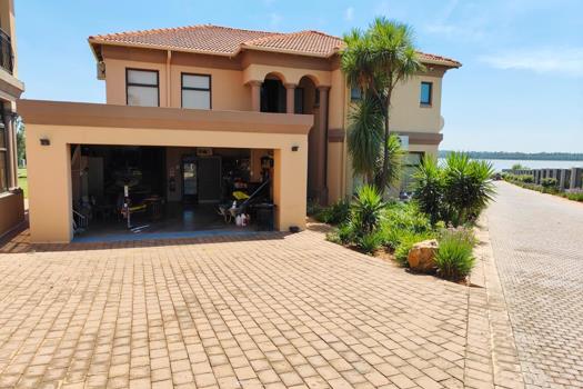 4 Bedroom House for sale in Vaal Marina