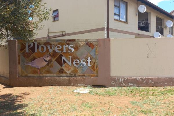 2 BEDROOM SIMPLEX

•	Plover’s Nest - Parklands Estate 
•	Secure Estate with access control 
•	Simplex with private walled garden ...