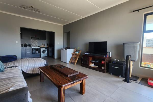 This modern and spacious ground floor apartment has two-bedrooms, two-bathrooms. 
The ...