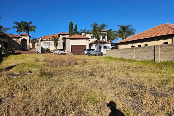 Stand in top estate for sale 
Ben fluer. Witbank 
R690 000

399 M&#178;
Levies 900
Rates 1000