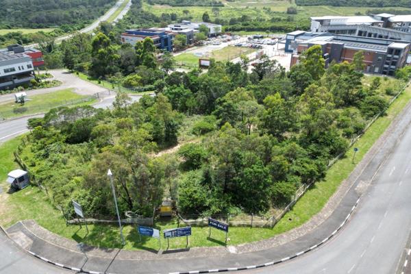 A fervent seller, Put in a bid- This is a great chance to purchase 5601 square meters of premium land that is ideal for development. ...