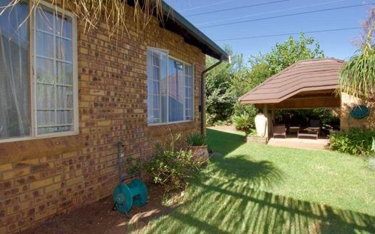 3 Bedroom Townhouse for sale in Highveld