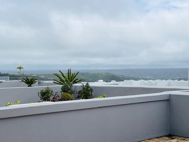 Photo of 2 Bedroom Apartment / flat to rent in Plettenberg Bay Central