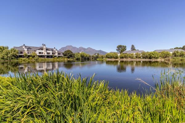 Embrace a vibrant community lifestyle in this beautiful 4-bedroom lodge located in the prestigious Pearl Valley Golf and Country ...