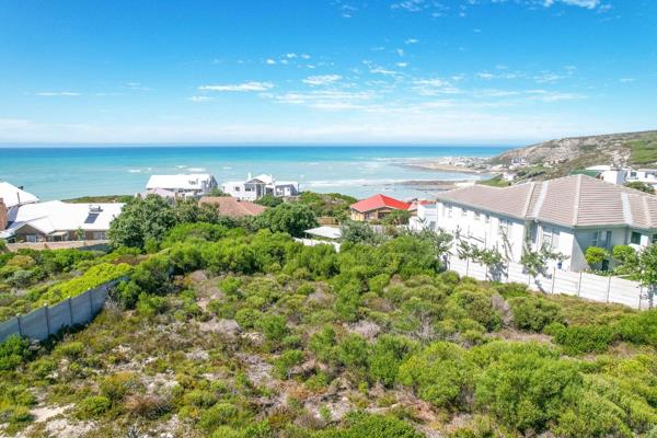 Exclusive Mandate: This 779m&#178; stand in the prestigious Ocean Heights offers a ...