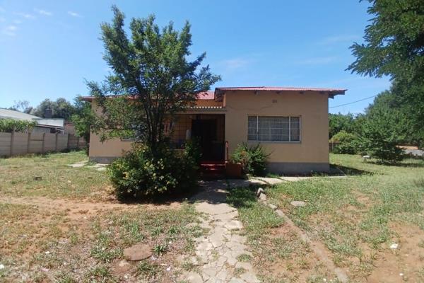 Investment Opportunity!!! 12 Rental Rooms for sale with GOOD rental income in Freemanville Klerksdorp!

This unique property in ...