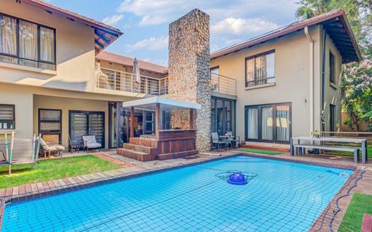 5 Bedroom House for sale in Kyalami Glen Estate