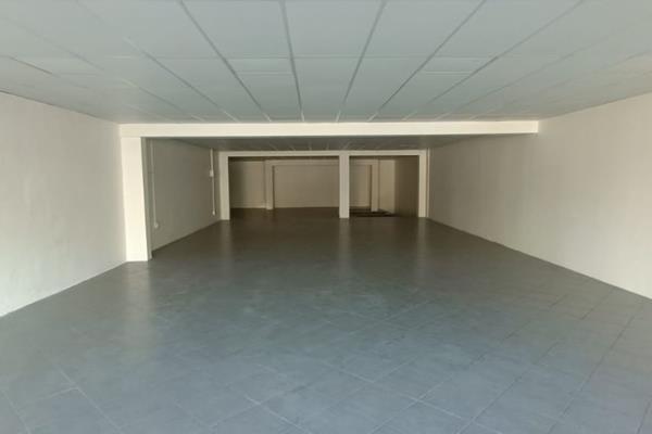 Prime Location, Prime Visibility Retail Space Available for Rent in Pinetown 

With 250sqm of Retail Space Available, this Property ...